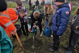 Plantation sur l'ATE d'Argelès-Gazost © Marion Fronty